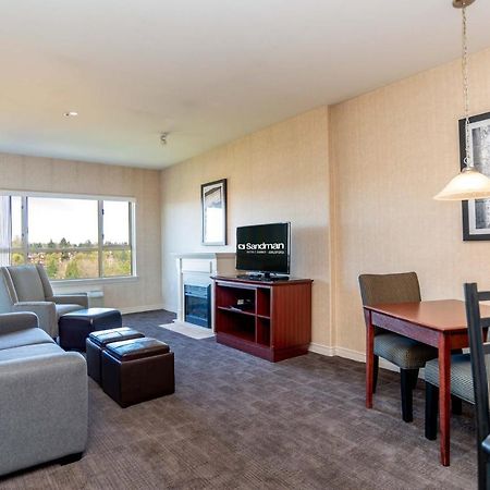Sandman Suites Surrey - Guildford Екстер'єр фото