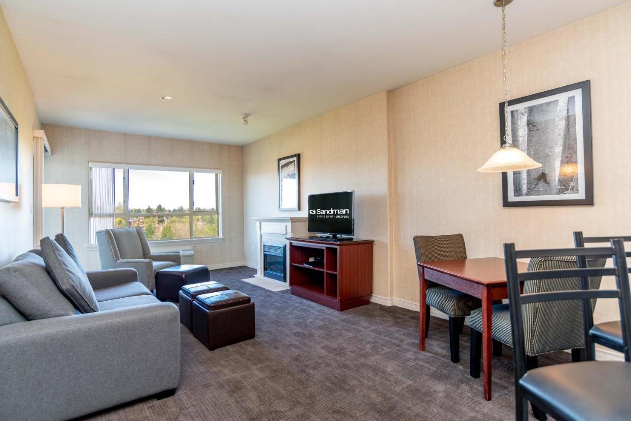Sandman Suites Surrey - Guildford Екстер'єр фото