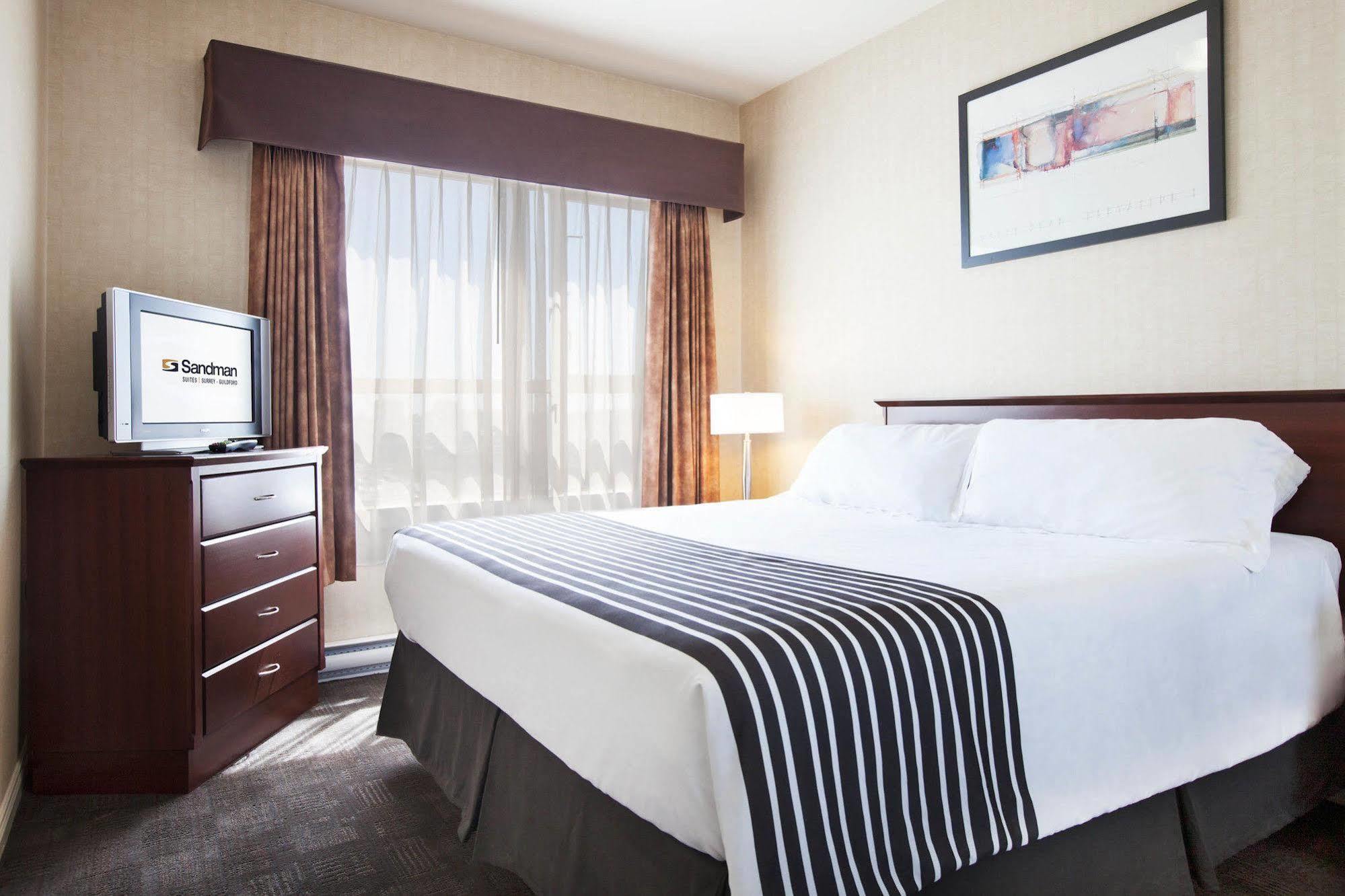 Sandman Suites Surrey - Guildford Екстер'єр фото