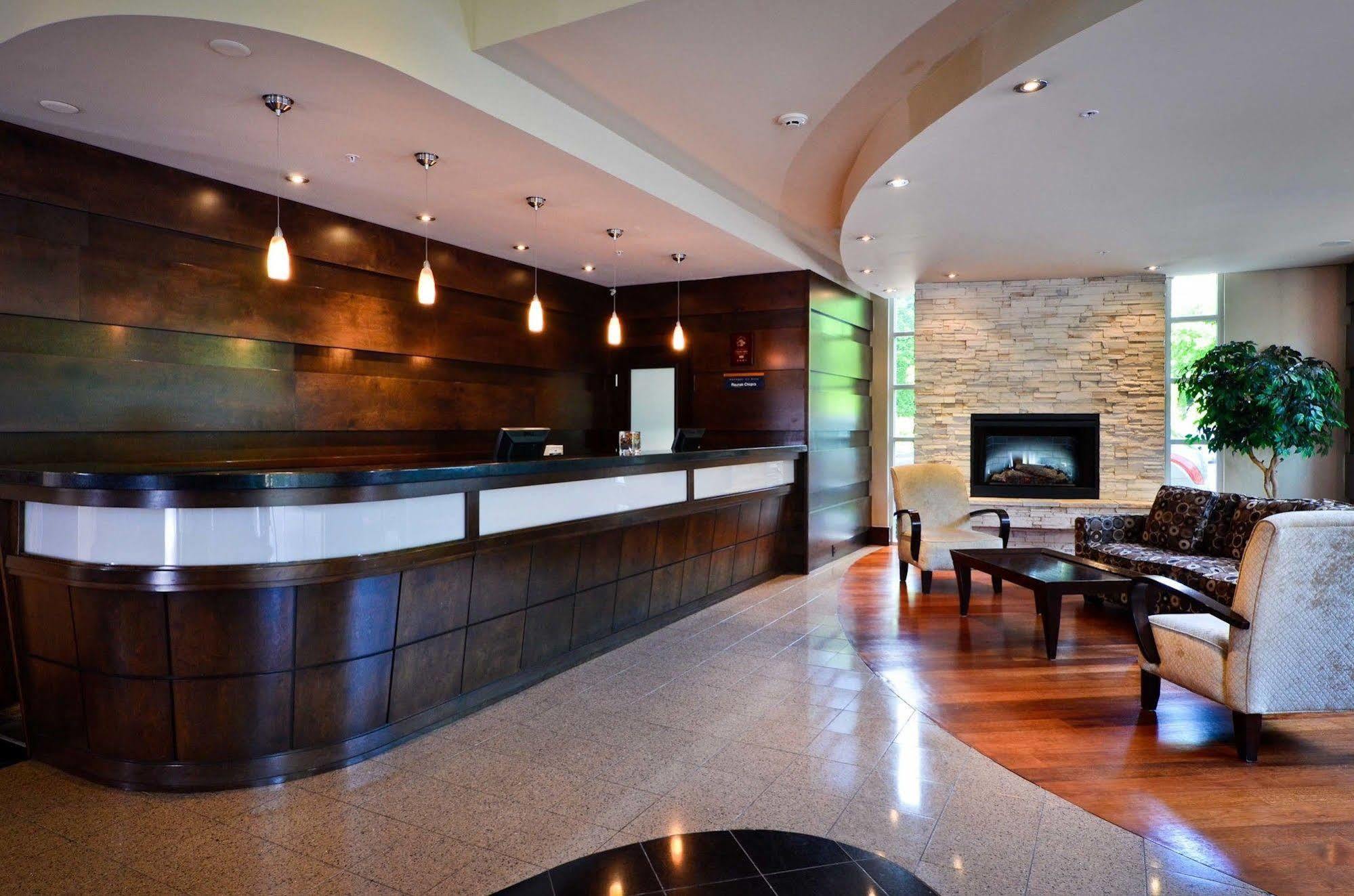 Sandman Suites Surrey - Guildford Екстер'єр фото